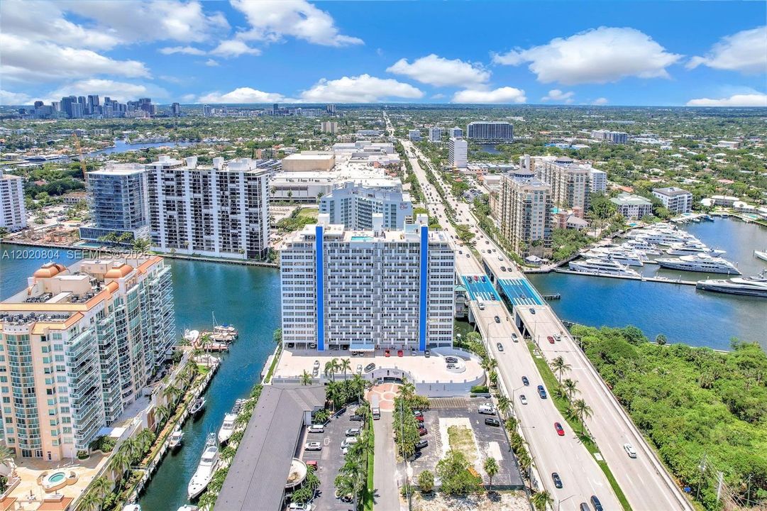 For Sale: $795,000 (2 beds, 2 baths, 1497 Square Feet)