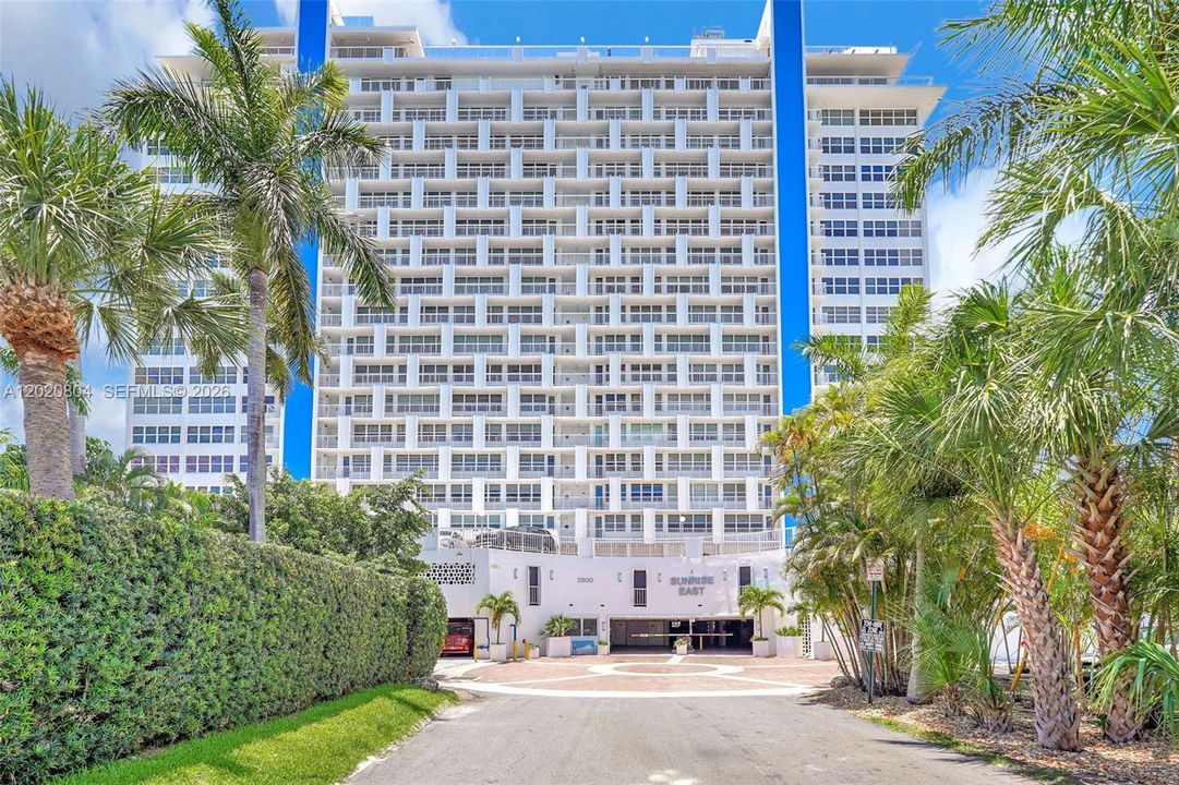 For Sale: $795,000 (2 beds, 2 baths, 1497 Square Feet)