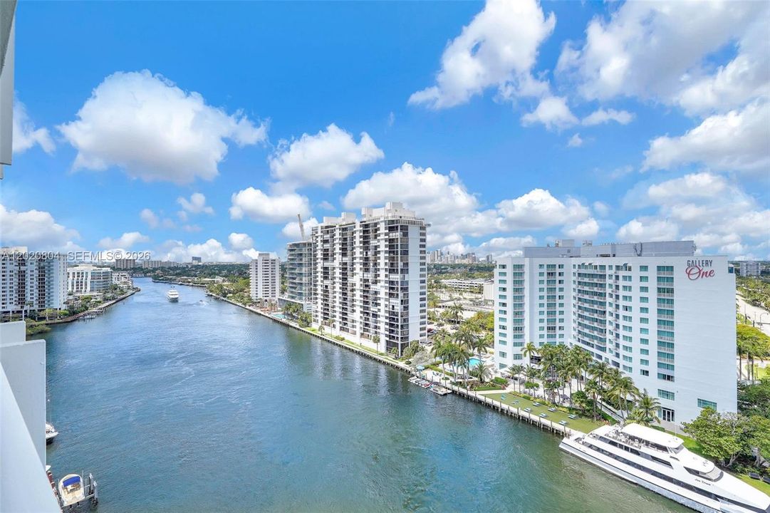 For Sale: $795,000 (2 beds, 2 baths, 1497 Square Feet)