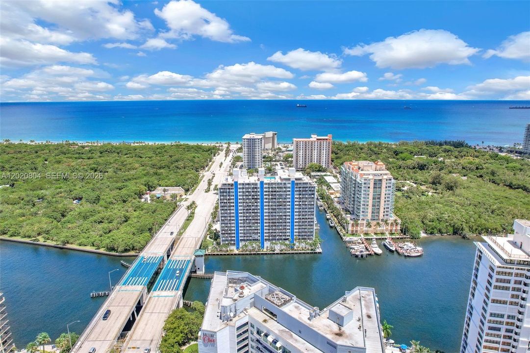 For Sale: $795,000 (2 beds, 2 baths, 1497 Square Feet)