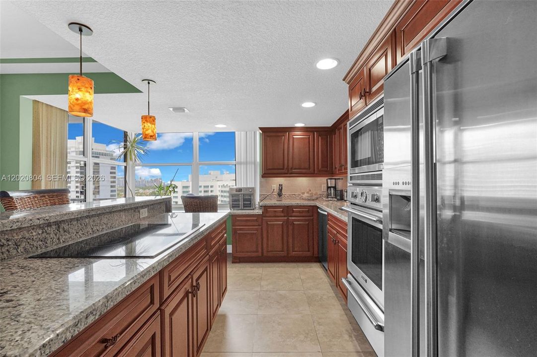 For Sale: $795,000 (2 beds, 2 baths, 1497 Square Feet)