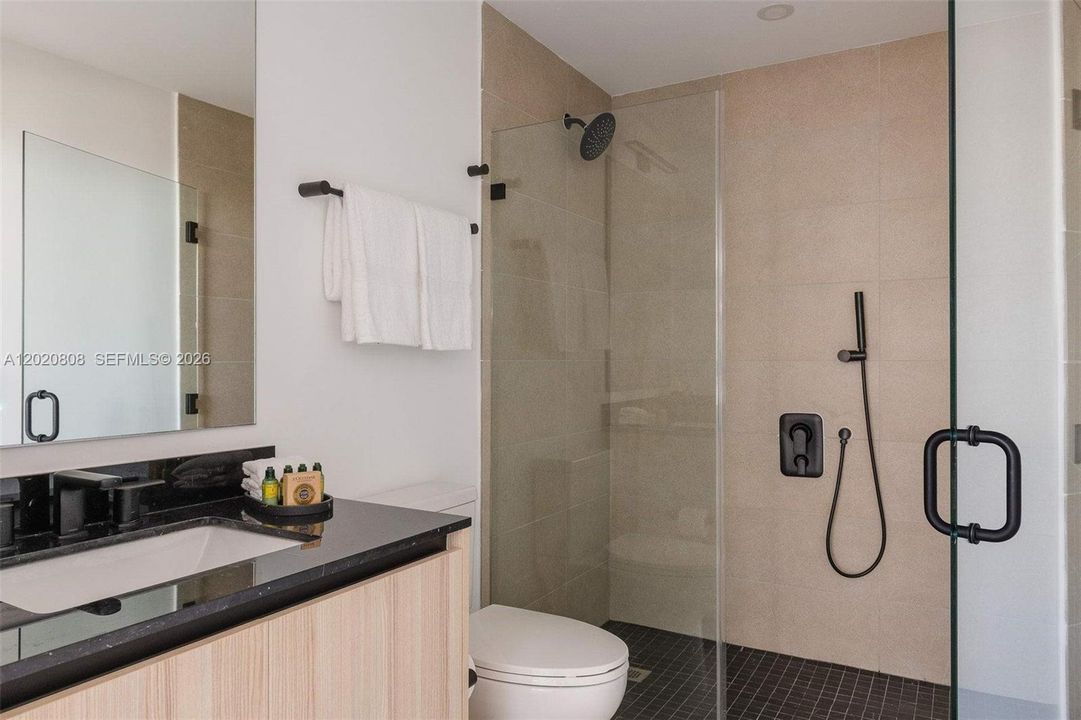 En Venta: $589,000 (1 camas, 1 baños, 527 Pies cuadrados)