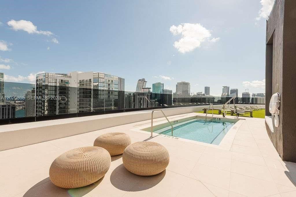 En Venta: $589,000 (1 camas, 1 baños, 527 Pies cuadrados)
