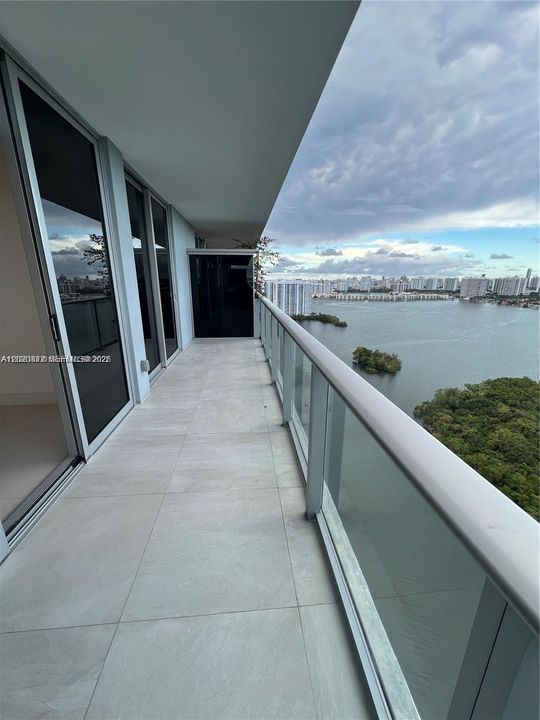 Activo con contrato: $4,300 (2 camas, 2 baños, 1119 Pies cuadrados)