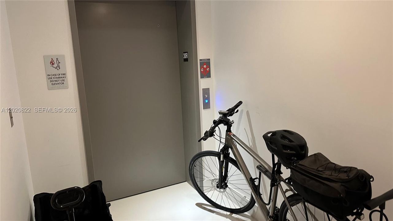 Activo con contrato: $4,300 (2 camas, 2 baños, 1119 Pies cuadrados)