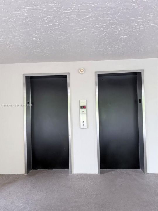 For Sale: $319,000 (2 beds, 2 baths, 1064 Square Feet)