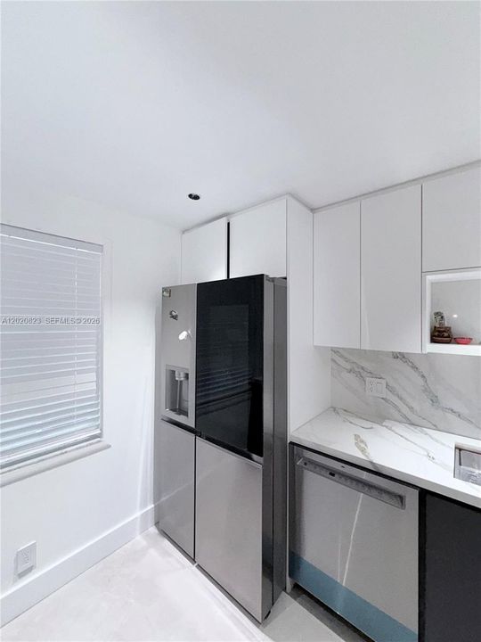 For Sale: $319,000 (2 beds, 2 baths, 1064 Square Feet)