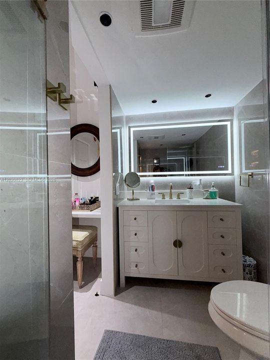 For Sale: $319,000 (2 beds, 2 baths, 1064 Square Feet)