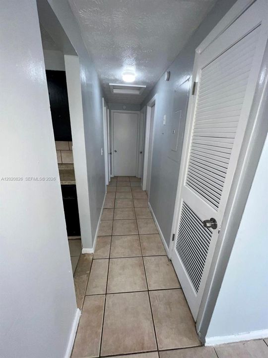 For Sale: $134,900 (3 beds, 1 baths, 828 Square Feet)