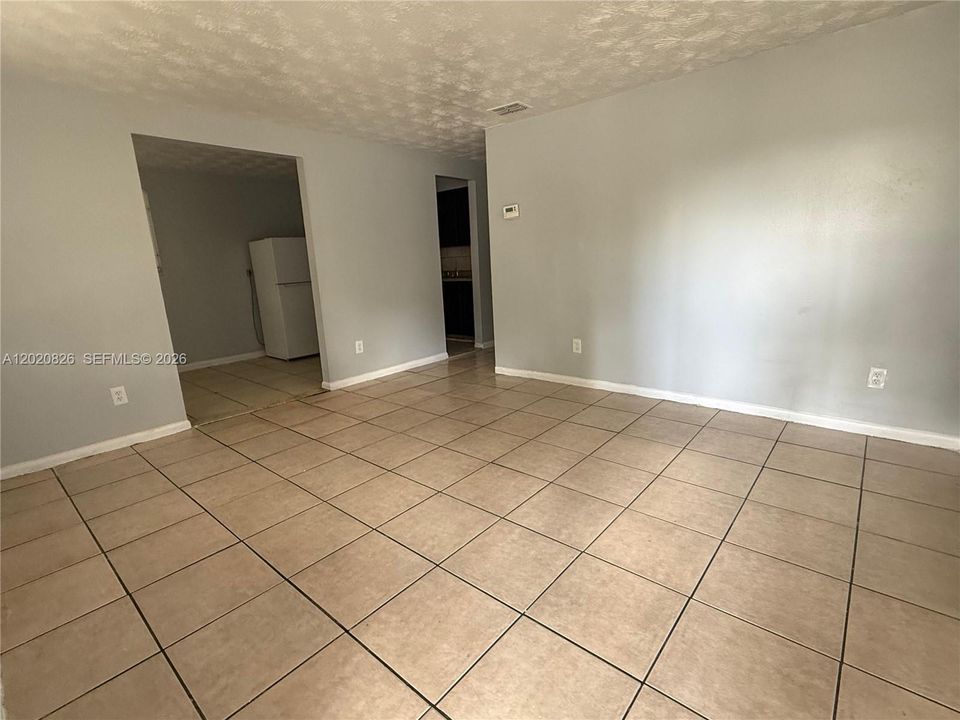 For Sale: $134,900 (3 beds, 1 baths, 828 Square Feet)