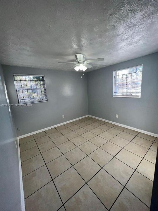 For Sale: $134,900 (3 beds, 1 baths, 828 Square Feet)