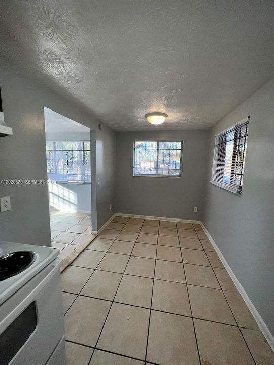 For Sale: $134,900 (3 beds, 1 baths, 828 Square Feet)