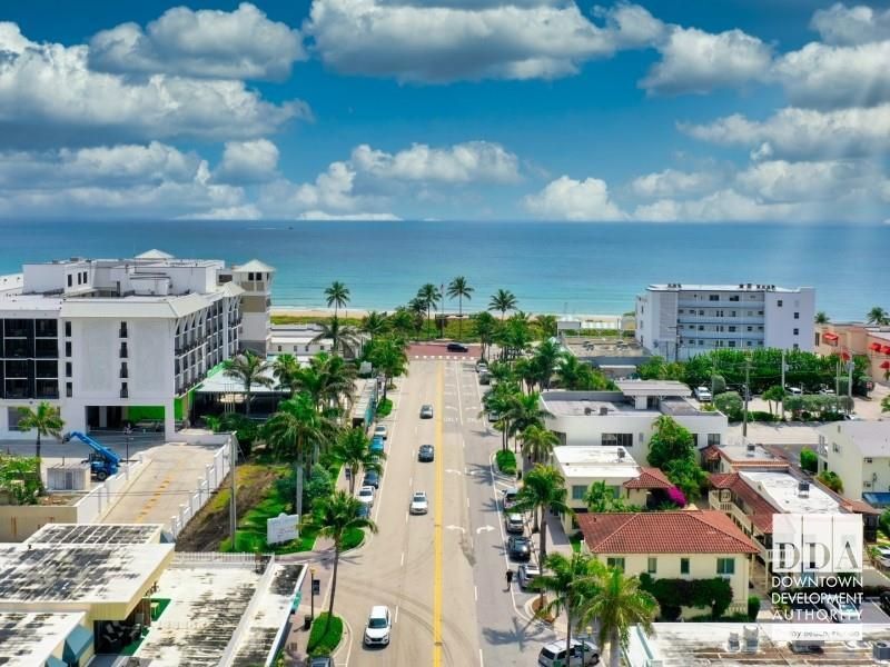 Only 3 min away from the beach