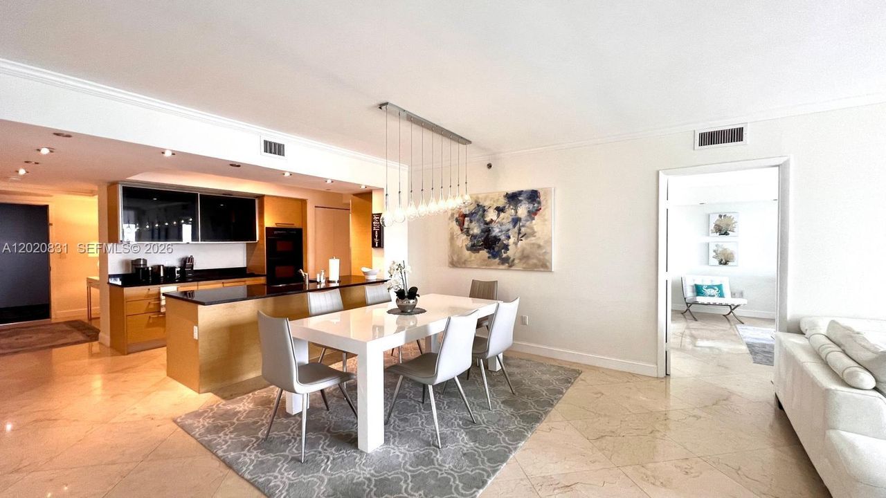 For Rent: $8,500 (3 beds, 3 baths, 1675 Square Feet)