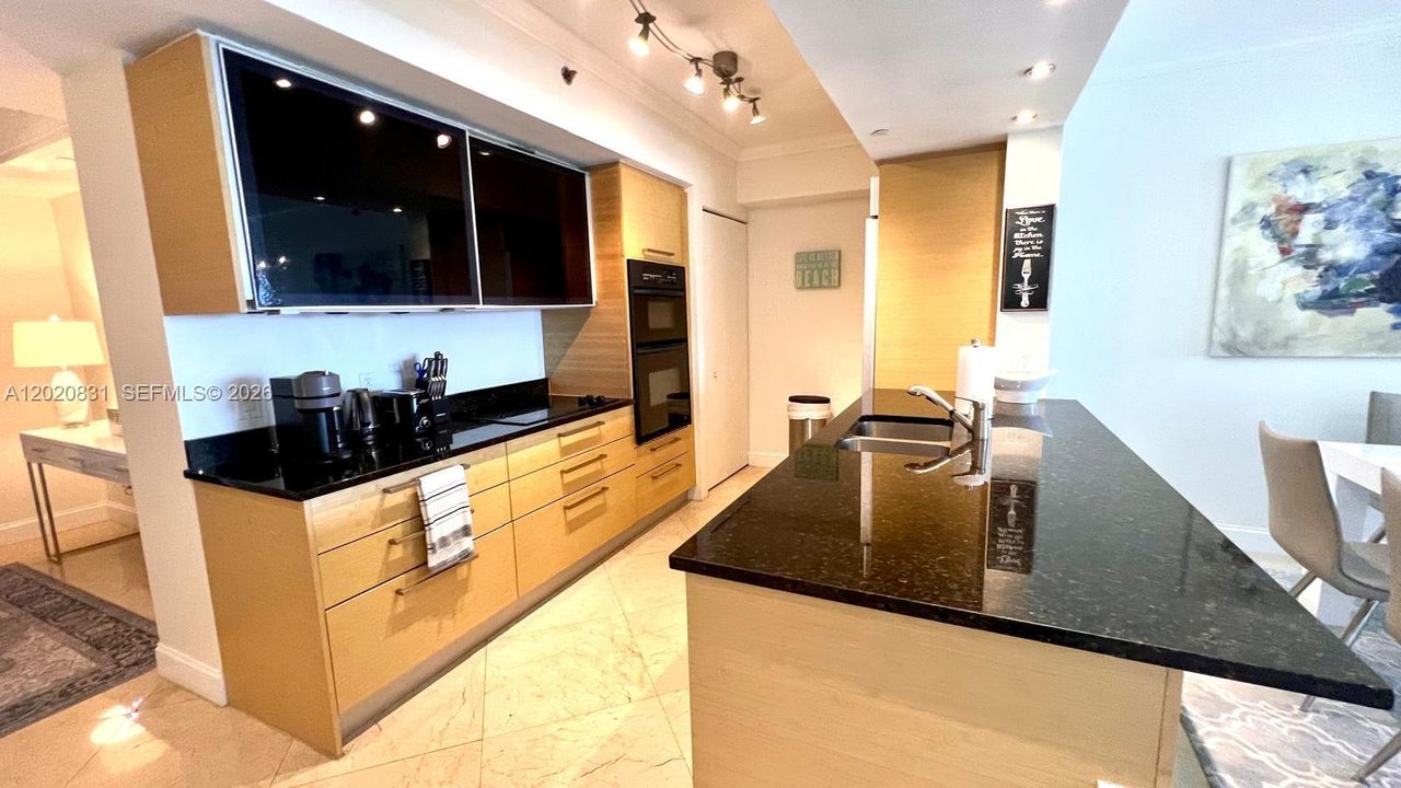 For Rent: $8,500 (3 beds, 3 baths, 1675 Square Feet)