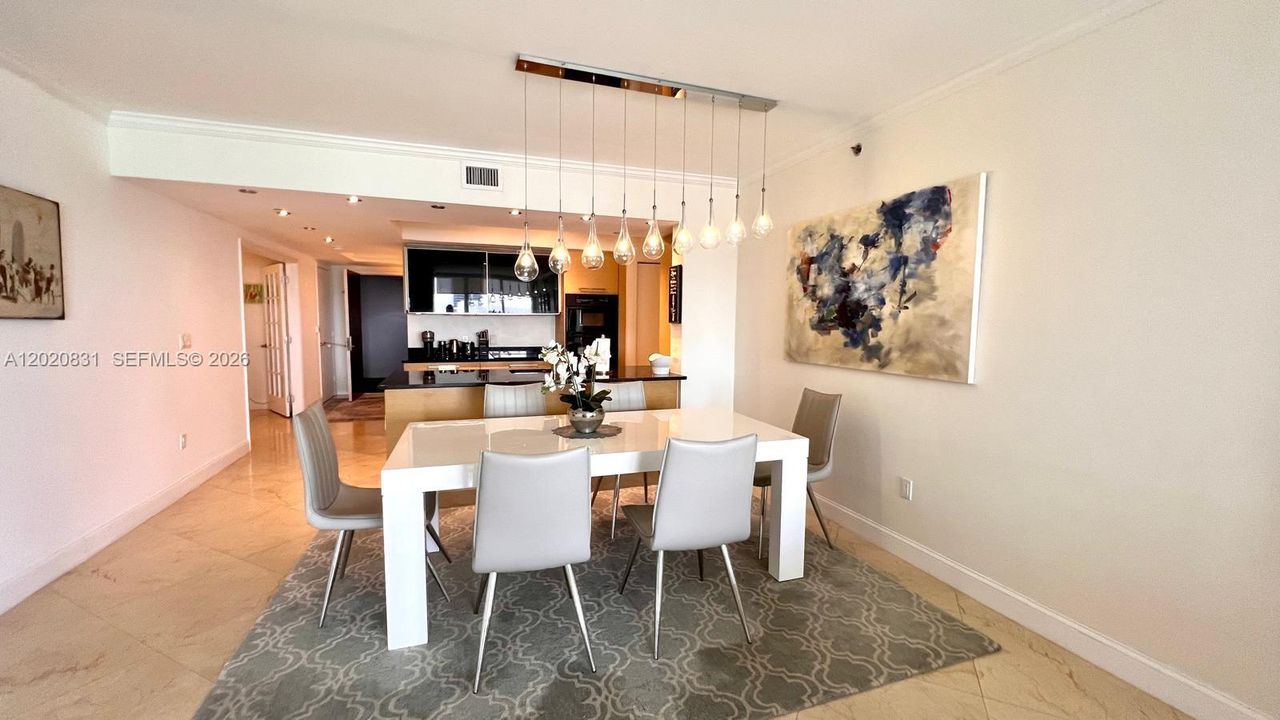 For Rent: $8,500 (3 beds, 3 baths, 1675 Square Feet)