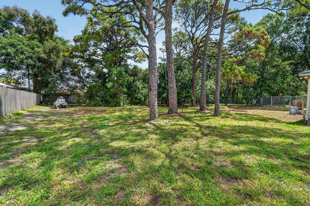 6761PalmGardenSt(4)