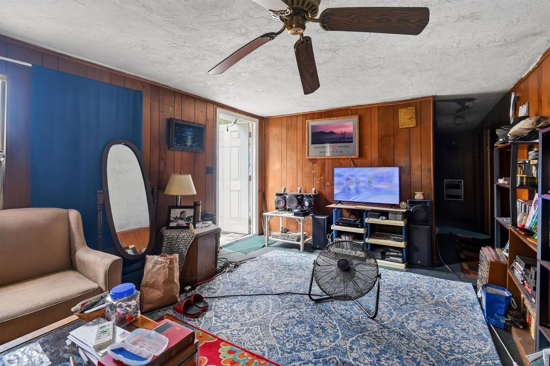 6761PalmGardenSt(10)