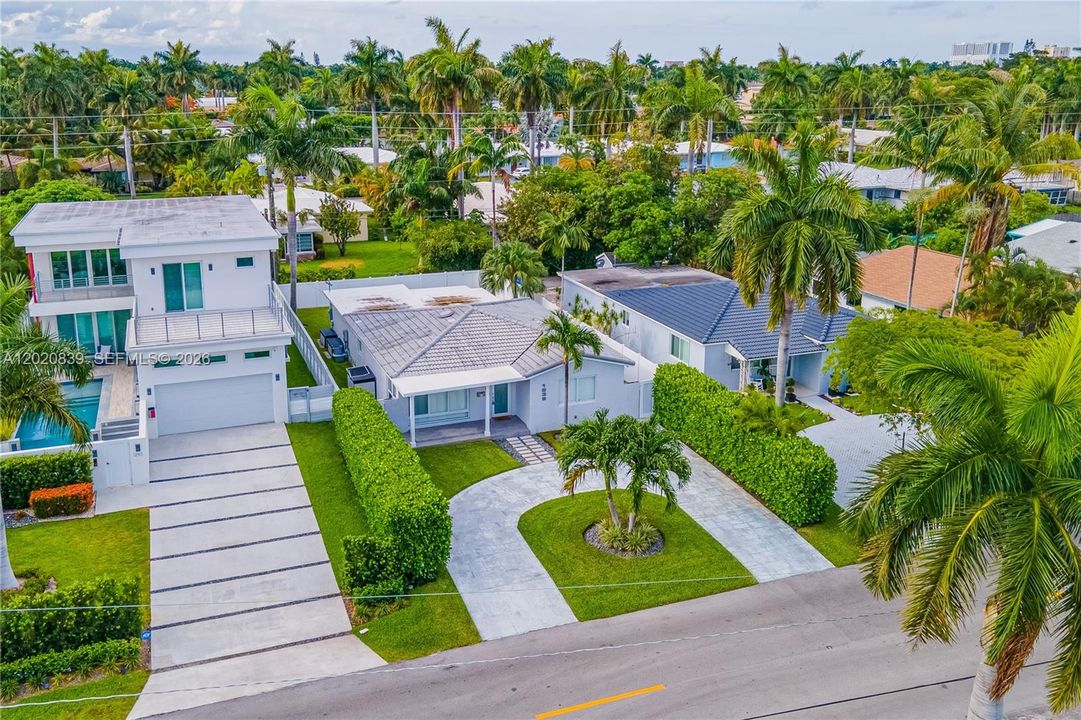 For Rent: $5,600 (3 beds, 2 baths, 1721 Square Feet)
