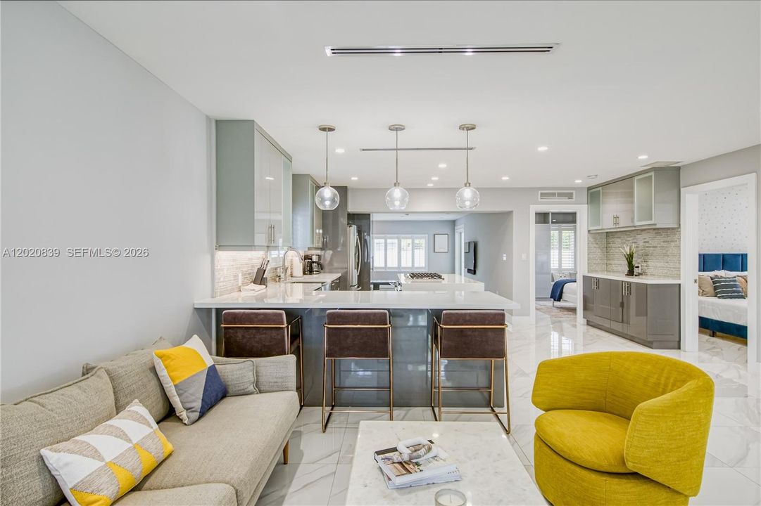 For Rent: $5,600 (3 beds, 2 baths, 1721 Square Feet)