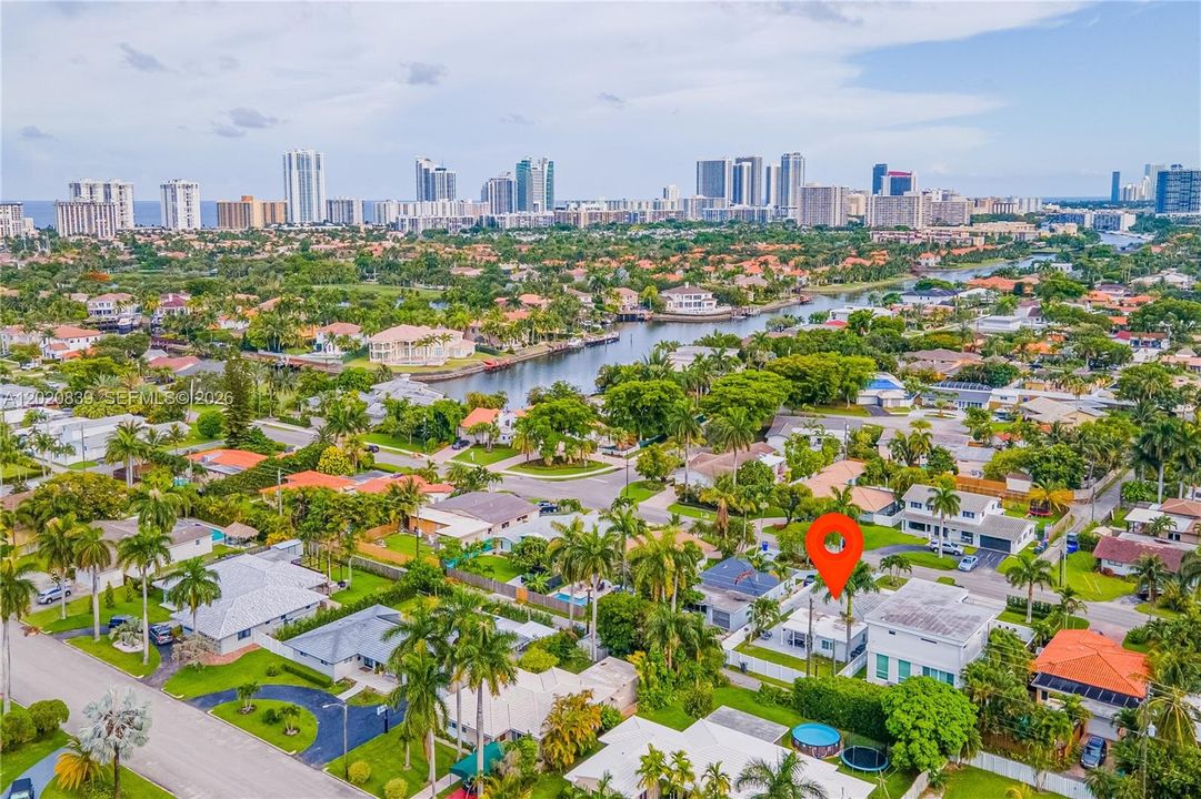 For Rent: $5,600 (3 beds, 2 baths, 1721 Square Feet)