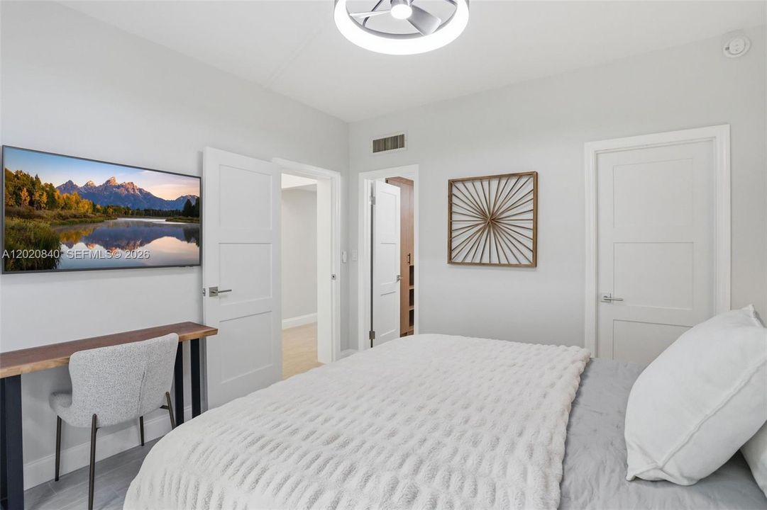 For Sale: $579,000 (2 beds, 2 baths, 1449 Square Feet)