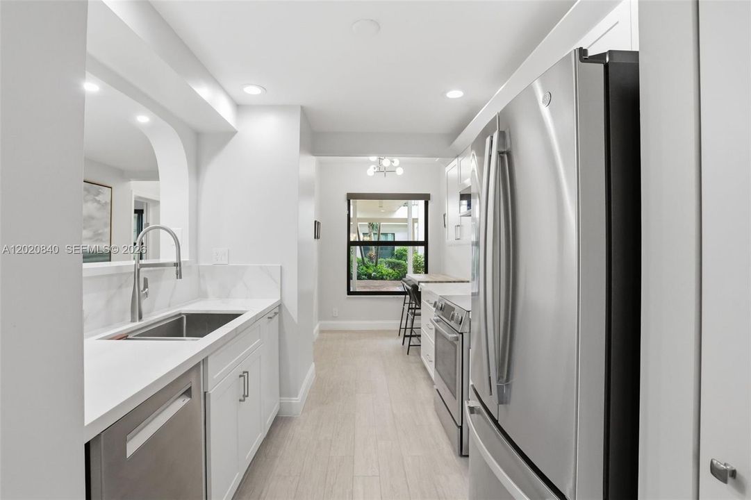 For Sale: $579,000 (2 beds, 2 baths, 1449 Square Feet)
