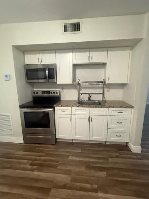 coral gardens kitchen (3) 6-25-25