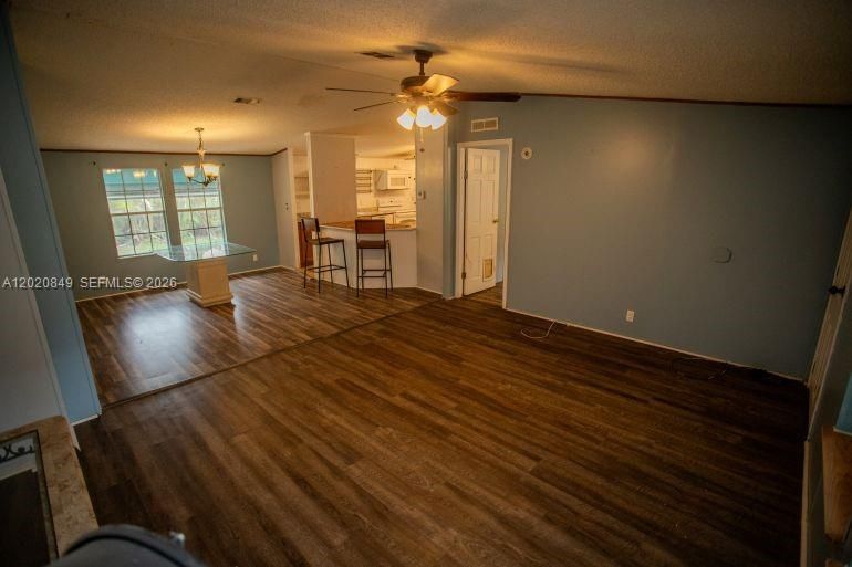 For Sale: $699,000 (3 beds, 2 baths, 1300 Square Feet)