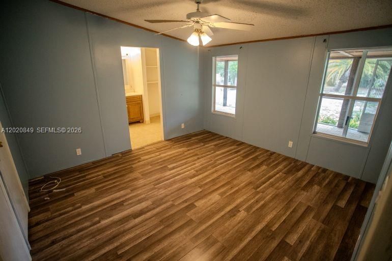 For Sale: $699,000 (3 beds, 2 baths, 1300 Square Feet)