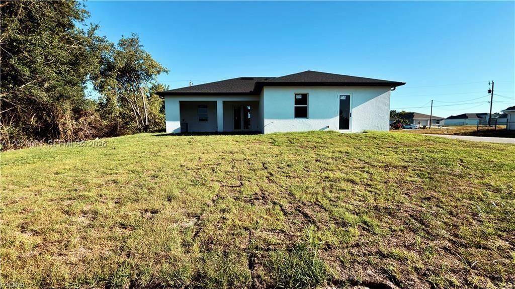 For Sale: $399,900 (4 beds, 3 baths, 1995 Square Feet)