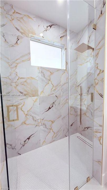 MASTER SHOWER