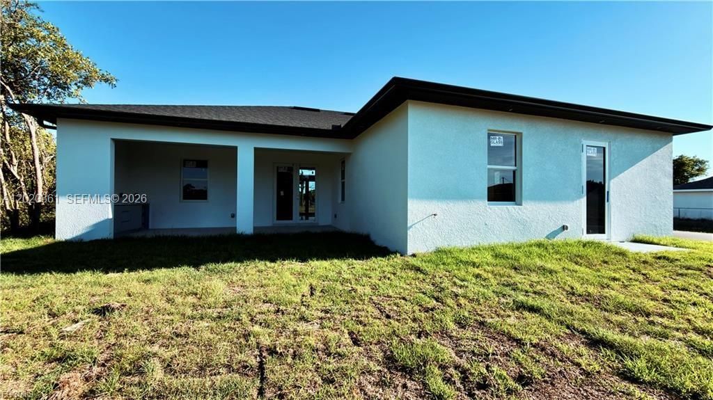 For Sale: $399,900 (4 beds, 3 baths, 1995 Square Feet)
