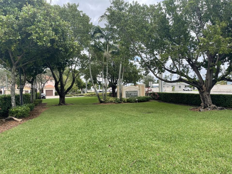 En Venta: $349,000 (2 camas, 2 baños, 1214 Pies cuadrados)