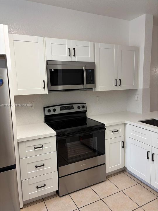 En Venta: $349,000 (2 camas, 2 baños, 1214 Pies cuadrados)