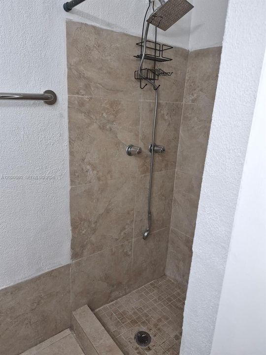 В аренду: $3,200 (3 спален, 2 ванн, 1413 Квадратных фут)