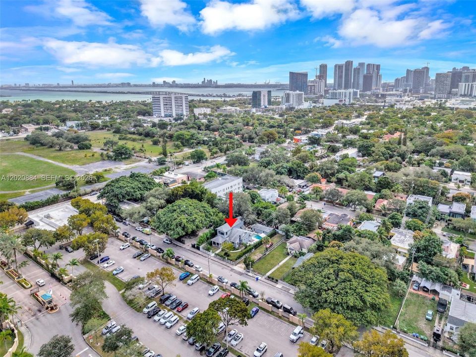 En Venta: $1,855,000 (4 camas, 3 baños, 2438 Pies cuadrados)