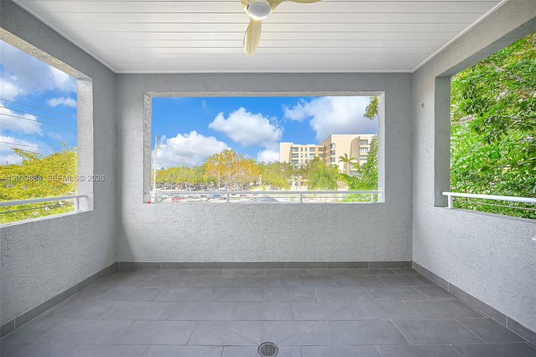 En Venta: $1,855,000 (4 camas, 3 baños, 2438 Pies cuadrados)
