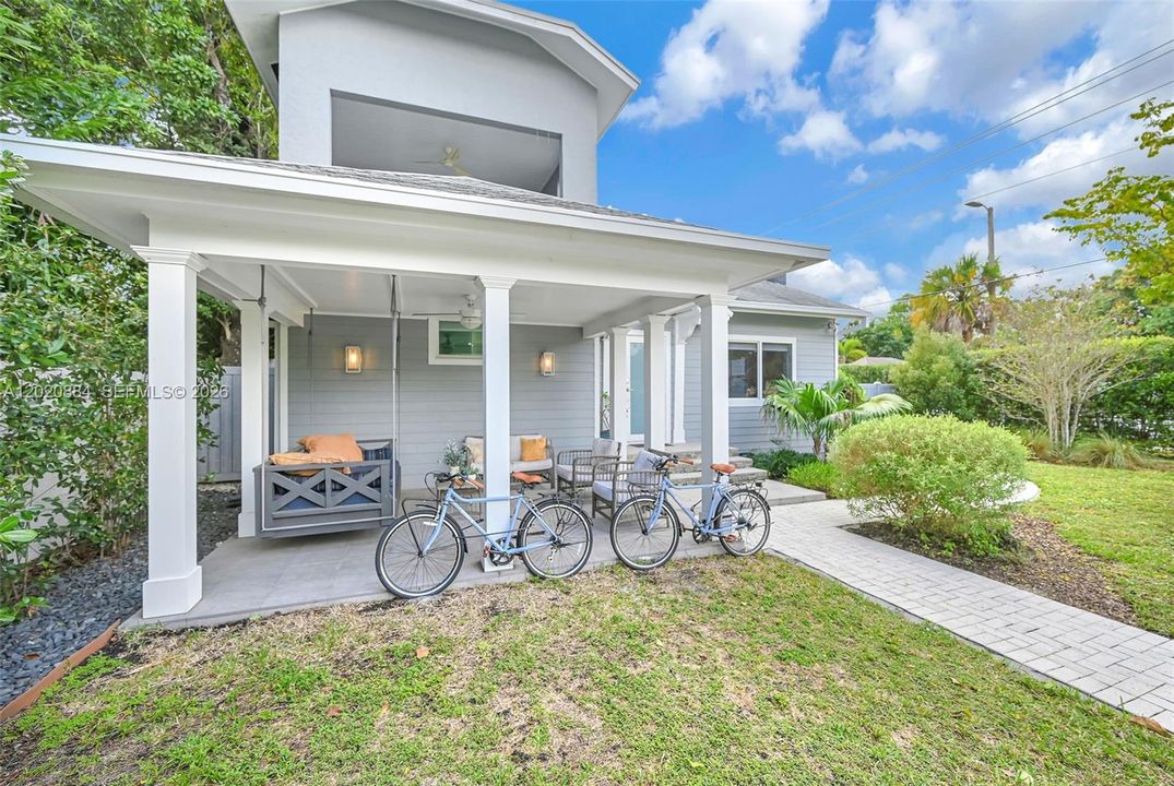 En Venta: $1,855,000 (4 camas, 3 baños, 2438 Pies cuadrados)