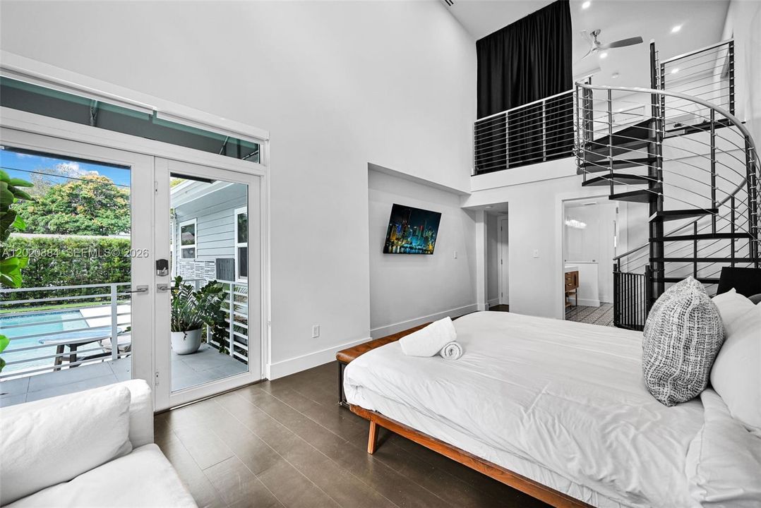 En Venta: $1,855,000 (4 camas, 3 baños, 2438 Pies cuadrados)