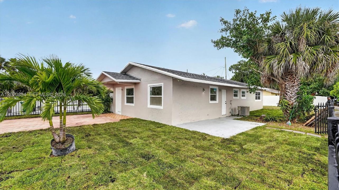 Active With Contract: $545,000 (4 beds, 2 baths, 1354 Square Feet)