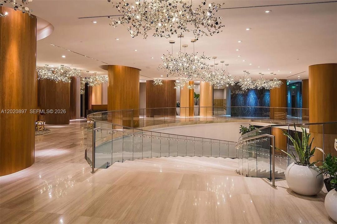 待售: $524,999 (1 贝兹, 1 浴室, 710 平方英尺)
