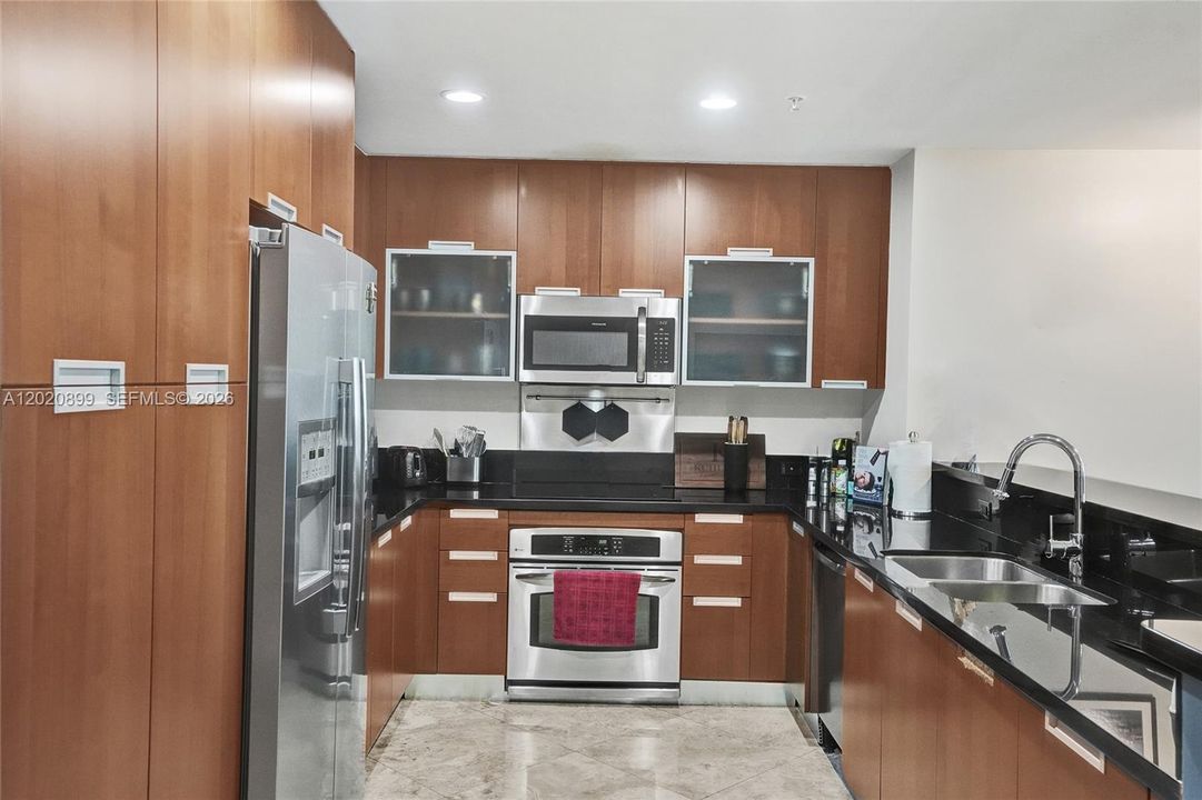 На продажу: $729,000 (2 спален, 2 ванн, 1458 Квадратных фут)