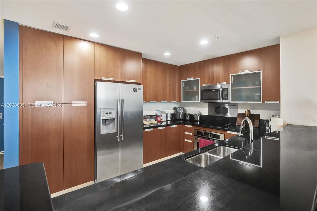 На продажу: $729,000 (2 спален, 2 ванн, 1458 Квадратных фут)