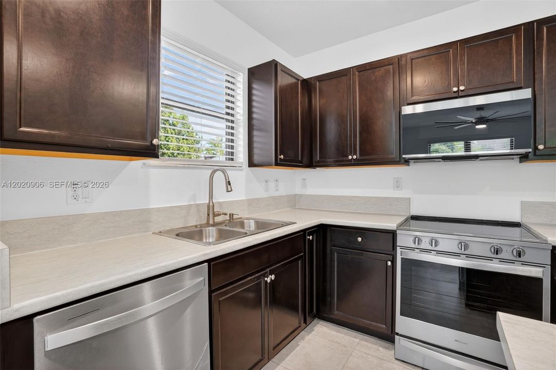 For Rent: $4,100 (4 beds, 3 baths, 2228 Square Feet)