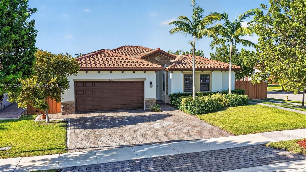For Rent: $4,100 (4 beds, 3 baths, 2228 Square Feet)