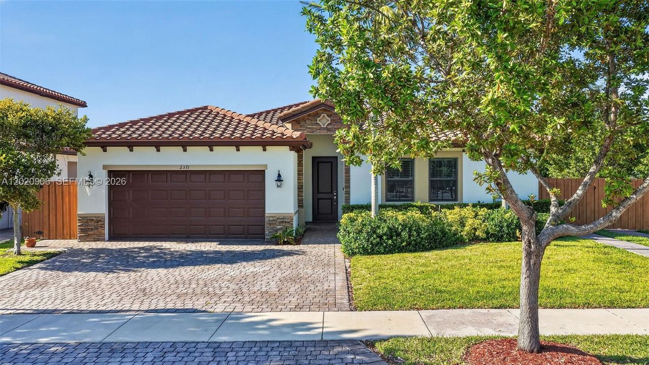 For Rent: $4,100 (4 beds, 3 baths, 2228 Square Feet)