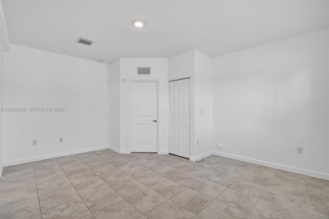 For Rent: $4,100 (4 beds, 3 baths, 2228 Square Feet)