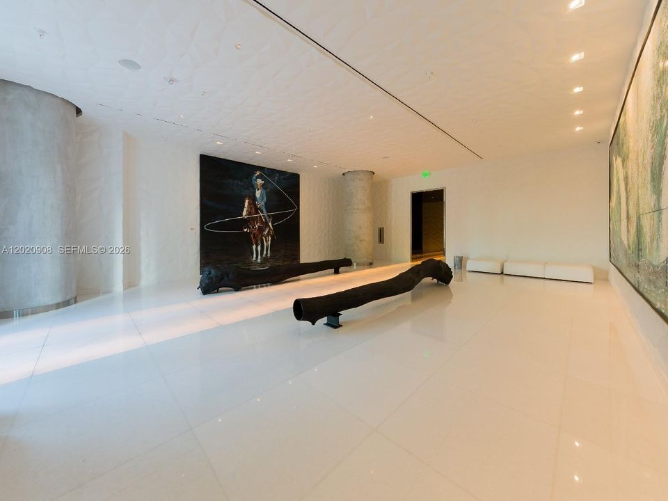 For Rent: $4,600 (2 beds, 2 baths, 961 Square Feet)