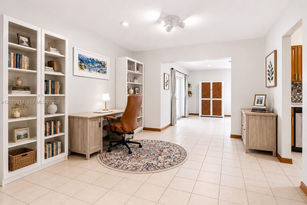 Active With Contract: $700,000 (3 beds, 2 baths, 2225 Square Feet)